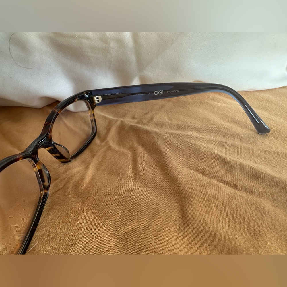 Ogi Tortoise Shell Rectangular Glasses - image 3